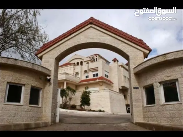 2000 m2 5 Bedrooms Villa for Sale in Amman Dabouq