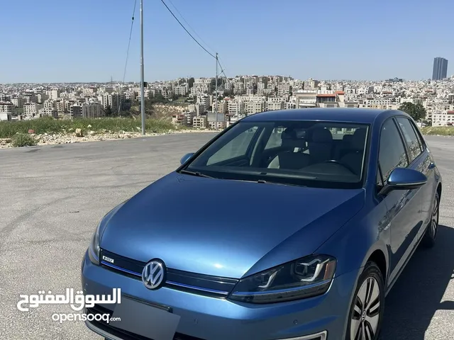 فولكس فاجن 2015 e-golf premium بحالة جيدة جدا للبيع كاش