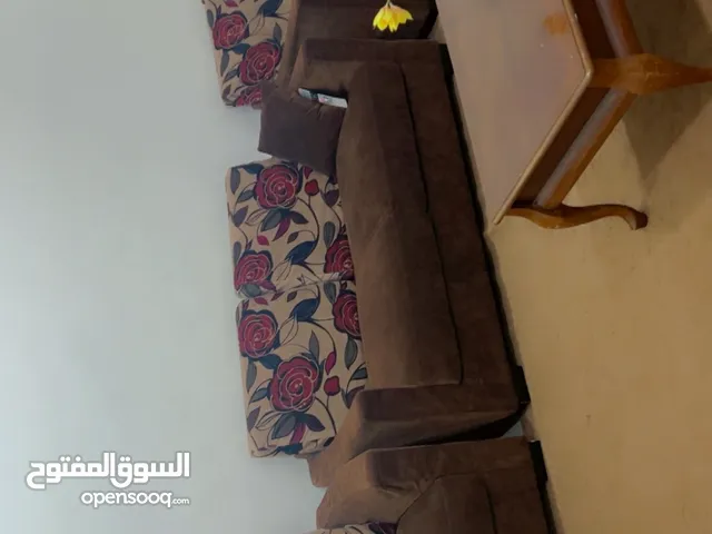 للبيع غرفة نوم وقنفات