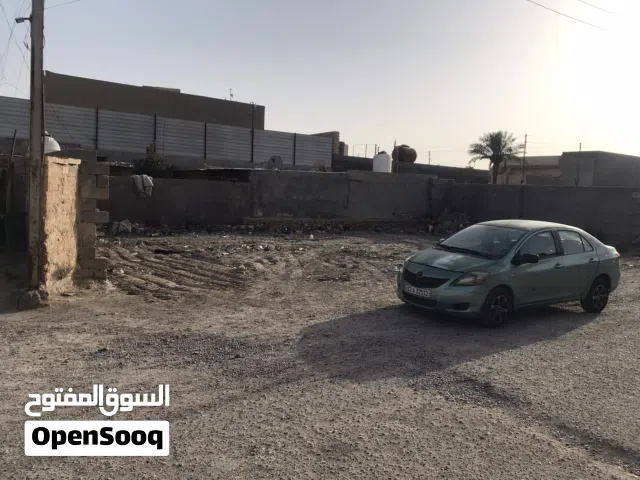 ارض للايجار او البيع   200 متر ركن