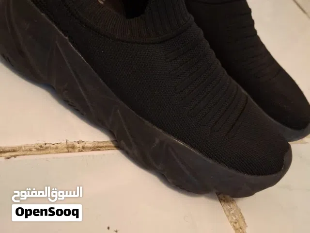 جزمة مشي جميلة