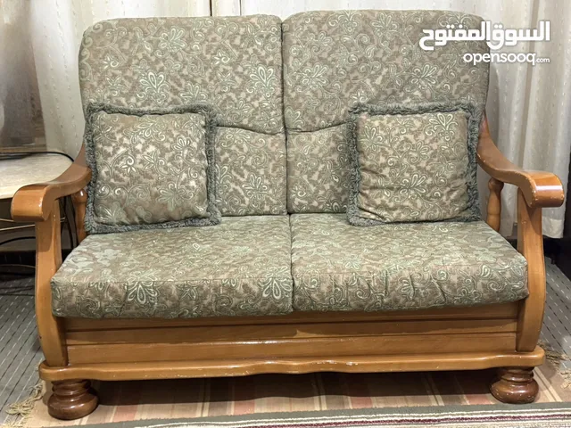 طقم كنب موريس بحالة جيدة الى جيدة جدا