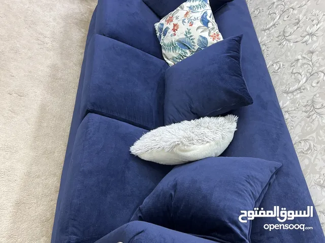 للبيع كنب مجلس بحالة ممتازه