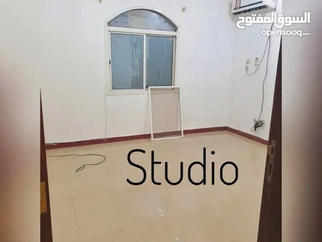 استوديو بنتهاوس / studio penthouse