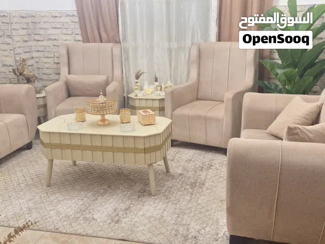 كنب للبيع استعمال 4 اشهر بحال الوكاله