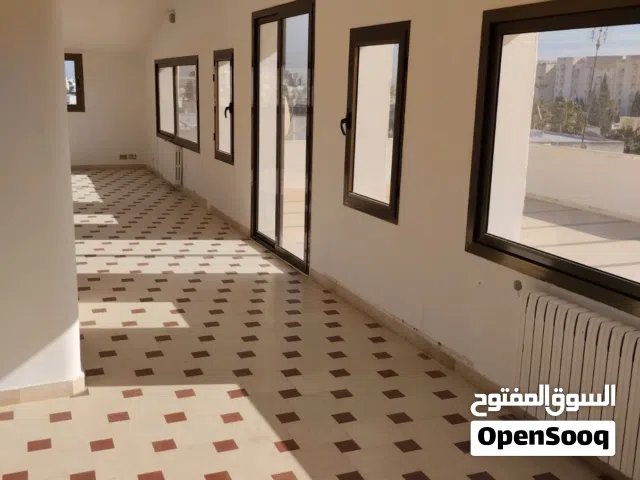 فندق في العاصمة تونس للبيع