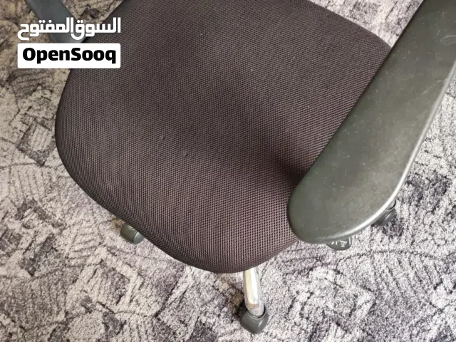 كرسي متحرك من  دون ظهر للبيع