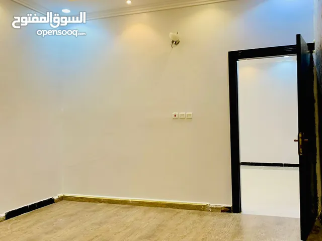 600 m2 2 Bedrooms Apartments for Rent in Al Riyadh Al Yarmuk