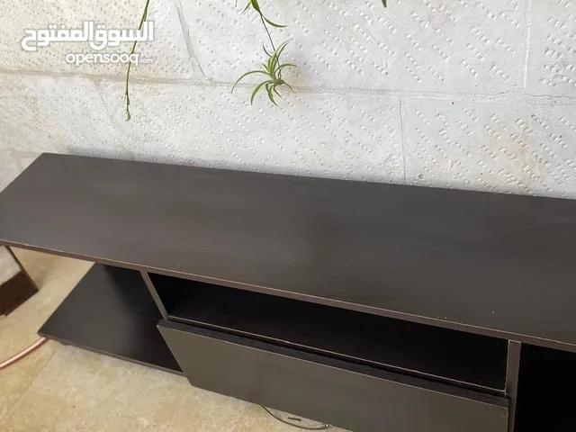 طاوله تلفزيون خشب سويد وقنصل مدخل بيت من الرخام وخشب الزان الدمياطي وطاولات رخام مع الشمعدان للبيع