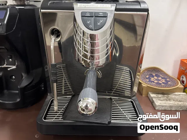 ماكينة إسبريسو احترافية Nuova Simonelli Oscar II بحالة ممتازة