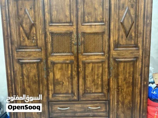 خزانة ملابس