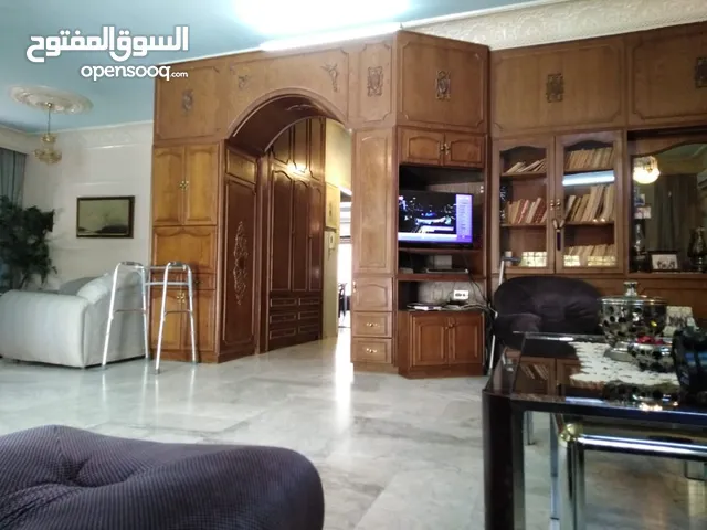600 m2 More than 6 bedrooms Villa for Sale in Amman Khalda