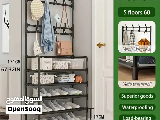ستاند أحذية معدني مع شماعة ملابس التنظيم صار أسهل وأجمل! • هيكل معدني متين • رفوف متعددة للأحذية