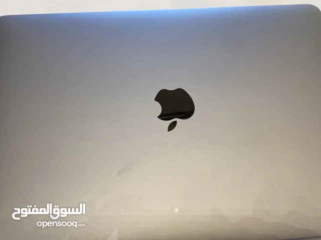 MacBook pro 13 inches 2019