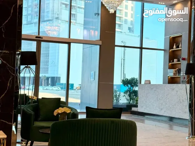 شقة فاخرة للبيع( تملك حر ) ((Freehold)) او الإيجار