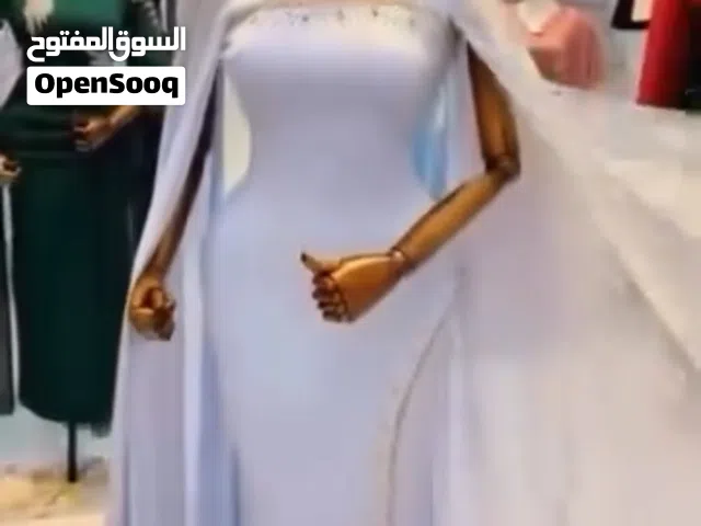 فستان عقد ابيض