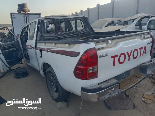 قطع غيار هايلوكس تشليح – مكائن وقيرات وبودي جميع الموديلات من 2006 / 2025