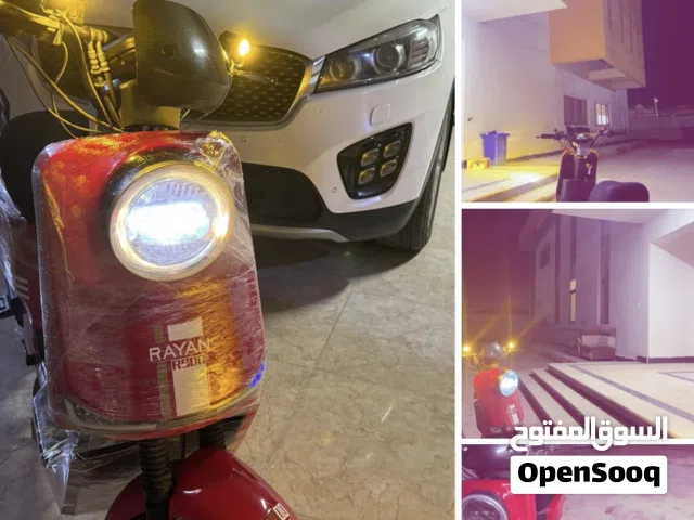 دراجه شحن اللبيع R900 ستعمال شخصي نضيفه دراجه  العنوان البصره شط العرب  بيه شاحنه وكامله