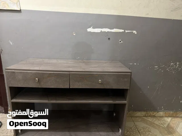 طاولة تلفزيون شكل رخام فخم – جديدة