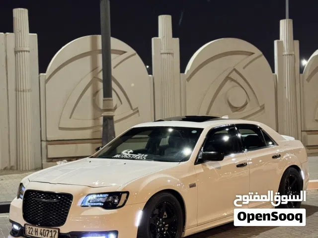 2016 كرايسلر 300 300S v8