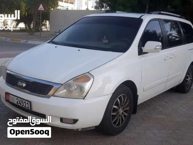 كيا كرنفال رقم 1 موديل 2013