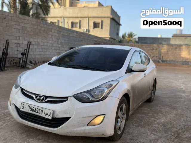 2012 Hyundai Elantra Standard