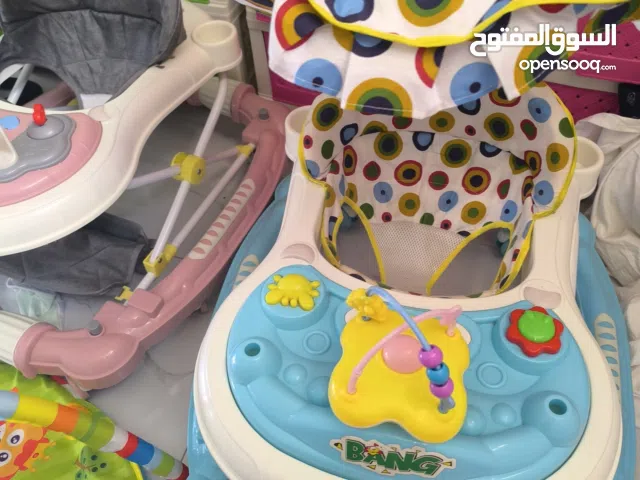 مشايات و مقاعد اطفال