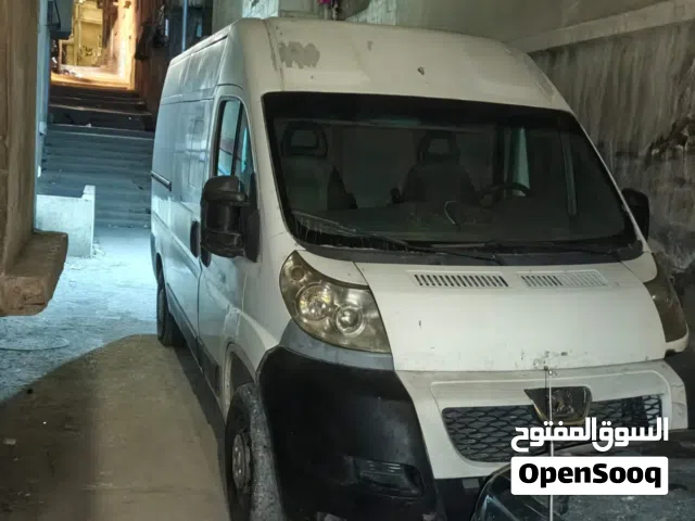 2009 بيجو بوكسر Standard