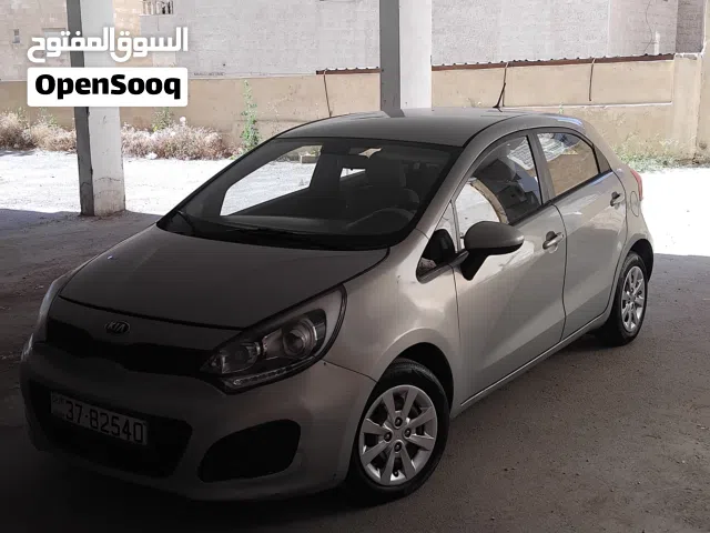 2015 كيا ريو Standard