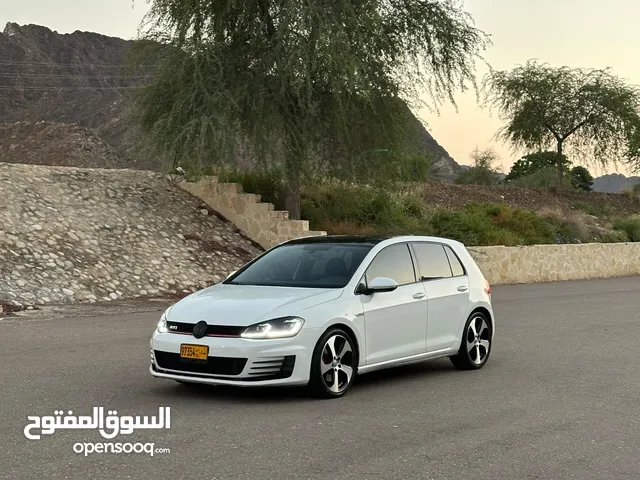 جولف GTI للبيع او البدل بما يناسب