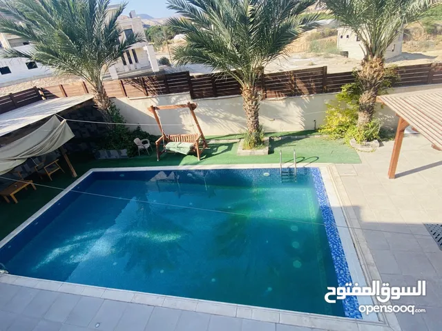 200 m2 More than 6 bedrooms Villa for Sale in Jericho Other