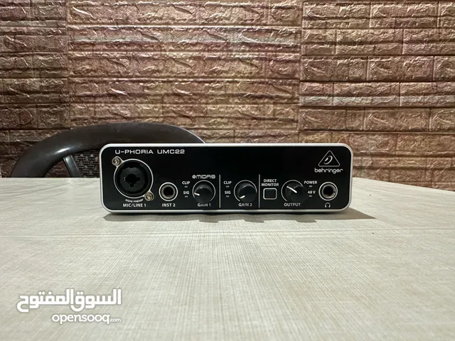 كرت صوت behringer umc22 midas interface مع كرتونتو وسلكو شبه جديد للتسجيل والمايكروفونات