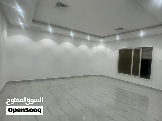 200 m2 3 Bedrooms Apartments for Rent in Al Ahmadi Eqaila