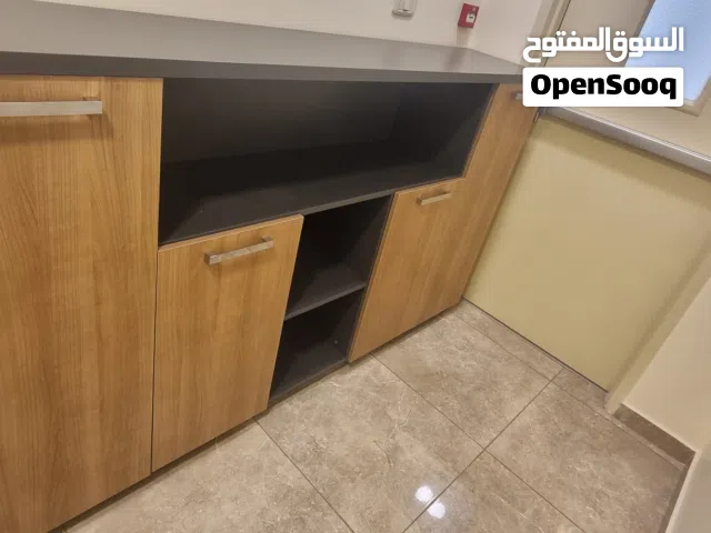 اثاث منزلي بحالة ممتازة للبيع