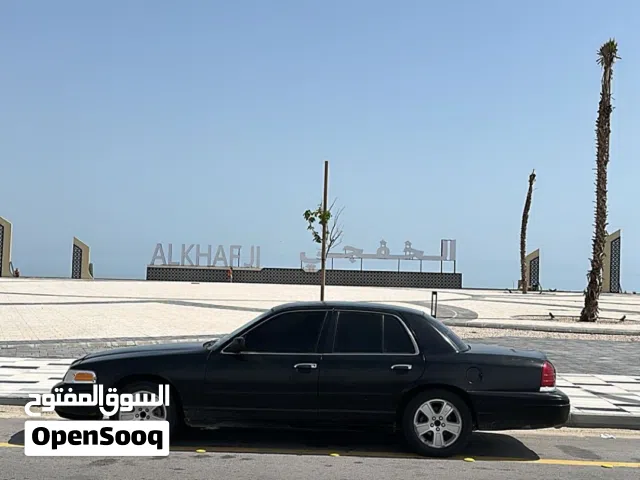 للبيع فورد فكتوريا
