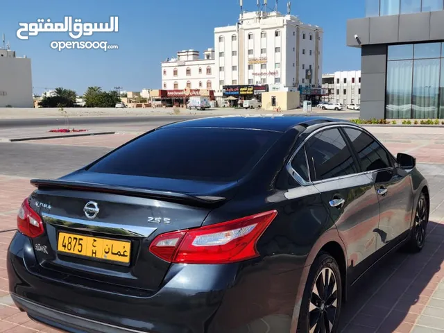 نيسان التيما موديل 2018 بحاله ممتازه للبيع فقط