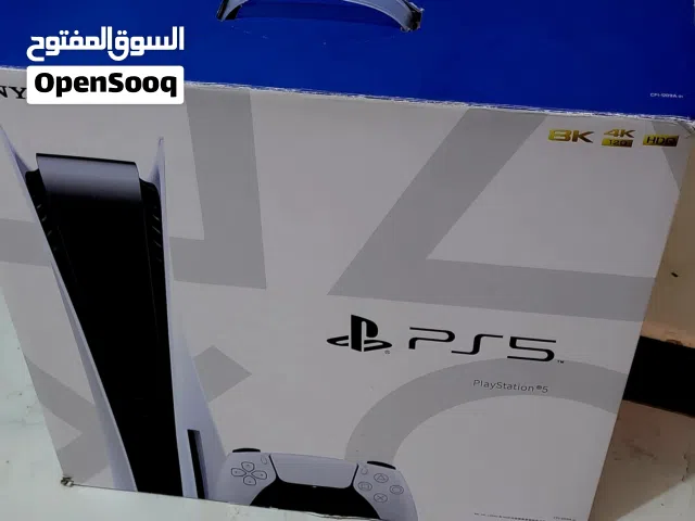 بلايستيشن 5  شبه جديد استخدام شهر وجميع اغراضه الوكاله