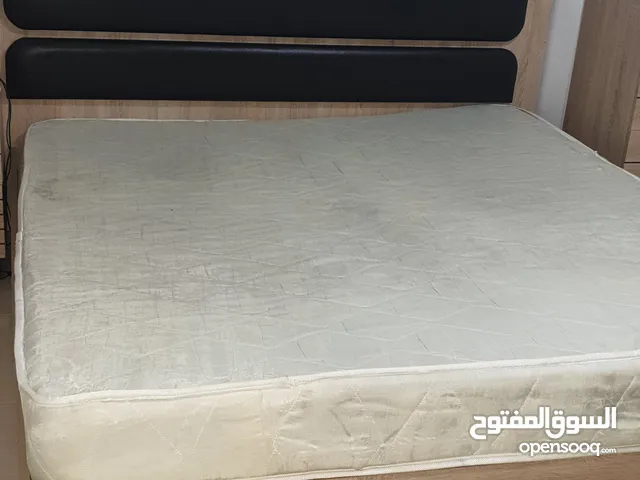 تخت مجوز مع فرشه للبيع