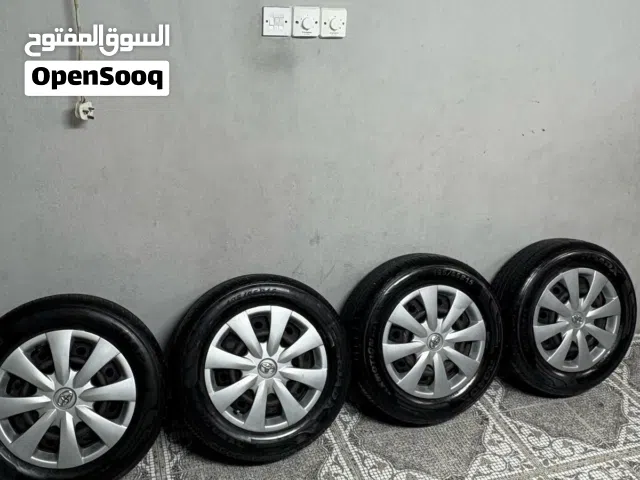 للبيع 4 اطارات لتويوتا كورولا موديل 2013 بحاله ممتازه شرط الكيبات اصليه مقاس 195/65/15