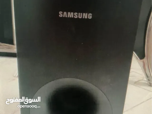 مسرح منزلي سامسنج بحالة ممتازة كامل مع جميع اغراضه للبيع او البدل على ساوند بار
