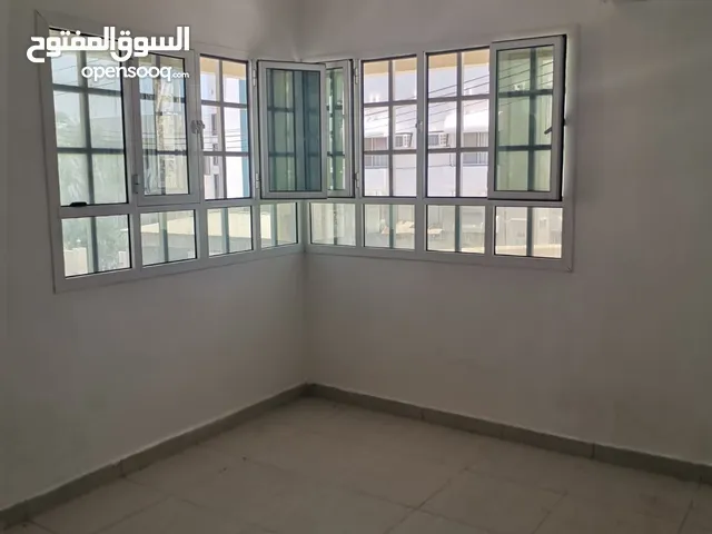 380 m2 5 Bedrooms Townhouse for Rent in Muscat Qurm