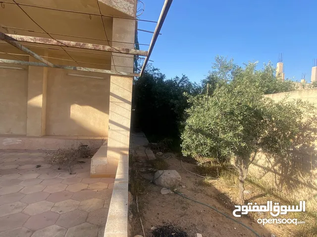 منزل مستقل طابقين مع ارض وحديقة مساحة الارض 1000متر مربع. للواتساب : +905364503647