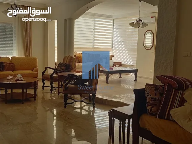 220 m2 3 Bedrooms Apartments for Sale in Amman Al Rabiah