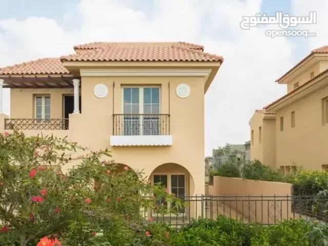 215m2 4 Bedrooms Villa for Sale in Cairo Fifth Settlement