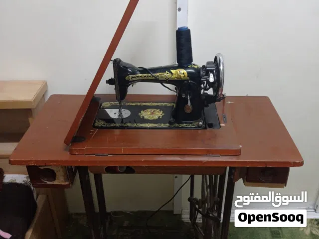 ماكينه خياطه ملابس نوع سنجر بحاله ممتازه بسعر مغري 45 قابل للتفاوض