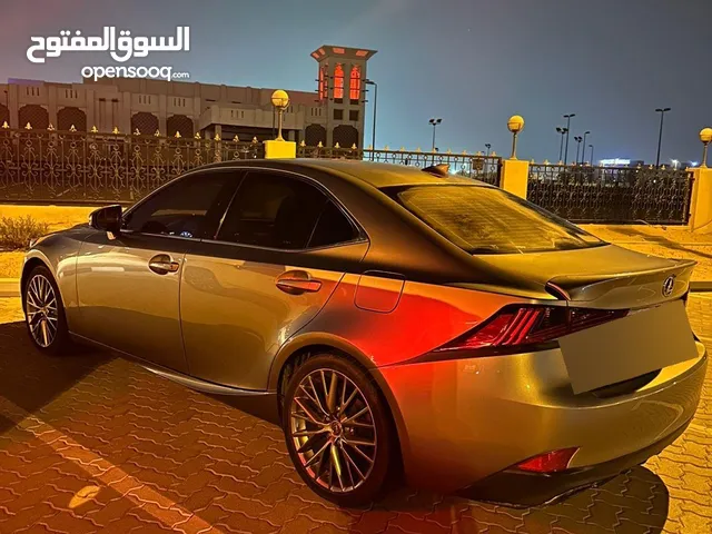 Lexus is200T for sell