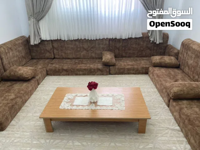جلسة عربية (مودرن) نظيفة جداً - ارتفاع 20 سم - بسعر مميز