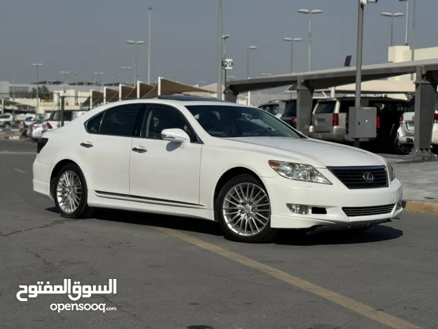 لكزس LS 460 موديل 2011