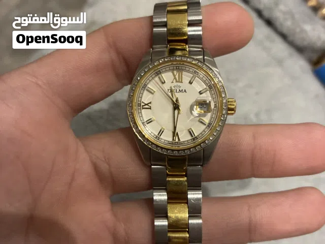 ساعه delma جديده ما انلبست الا قليل مع الكرتون و اغراضها من مجوهرات اسيا بالستي سنتر نسائيه