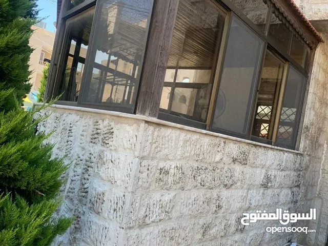 130m2 3 Bedrooms Apartments for Sale in Amman Um El Summaq